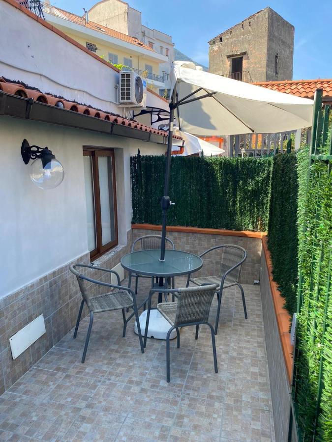Maremonti Apartments Кастелламмаре-ди-Стабия Экстерьер фото